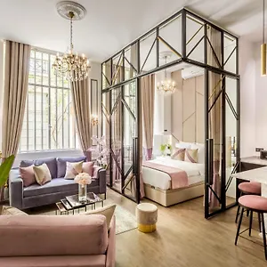 exceptional-3-bedroom-loft-in-heritage-building.fr-paris.fr/