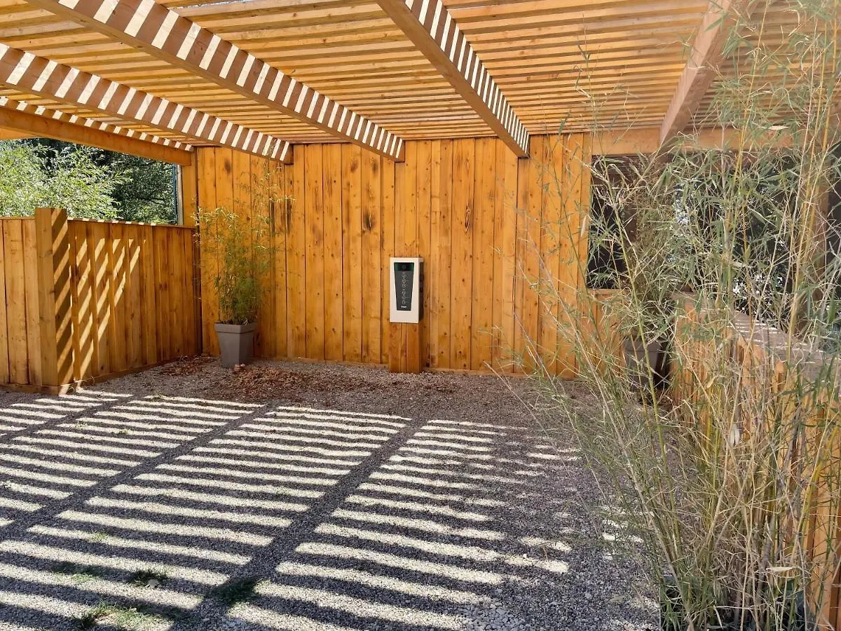 Lodges En Provence - Ecogites & Restaurant Insolites Richerenches France